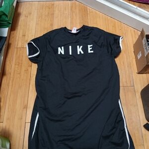 Nike " air wear" perforated T